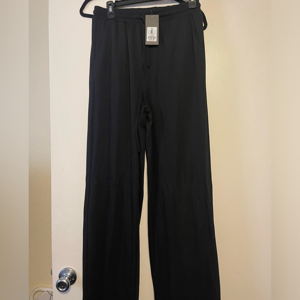 Straight relaxed athleisure pants. Tall girl friendly.